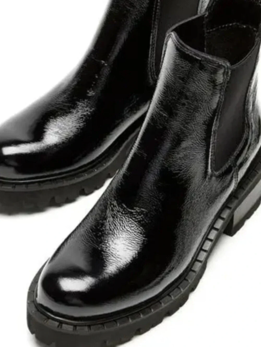 NWT La CANADIENNE Cosner Black Patent Leather Chelsea Boots